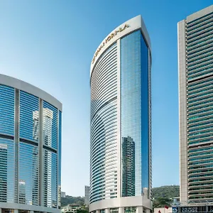 Island Shangri-la, Otel